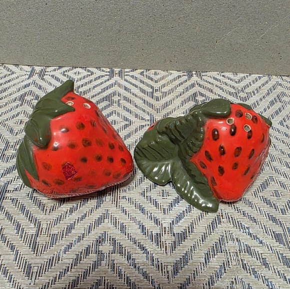 Hand Painted Strawberry Salt And Pepper Shakers #3 - Picture 2 of 8